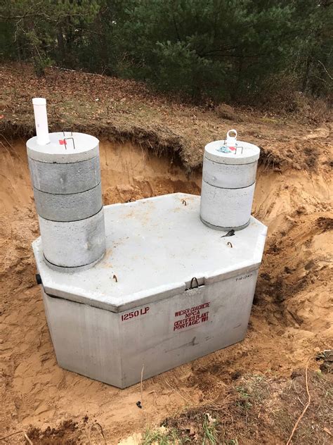concrete septic tank installation